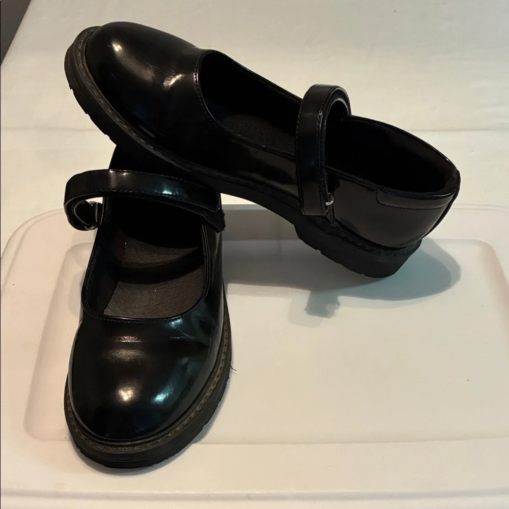 Therabouts Black Mary Jane’s Girls Shoes size 5